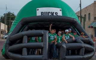 Breckenridge turns out to Meet the Bucks