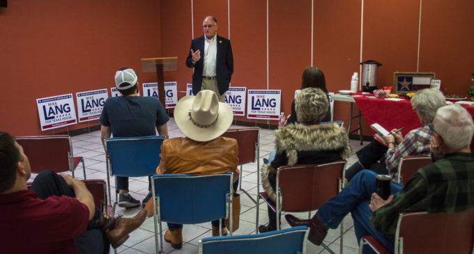 Lang holds meet-and-greet during Breckenridge campaign stop