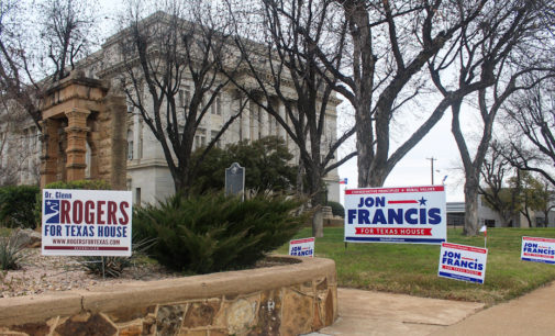 Campaign signs on courthouse lawn stir up controversy