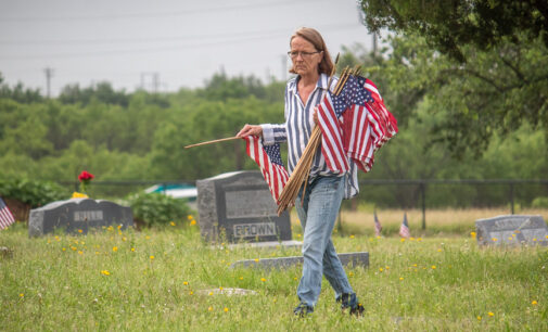 Volunteers needed to help place flags on veterans’ graves on Saturday, May 28
