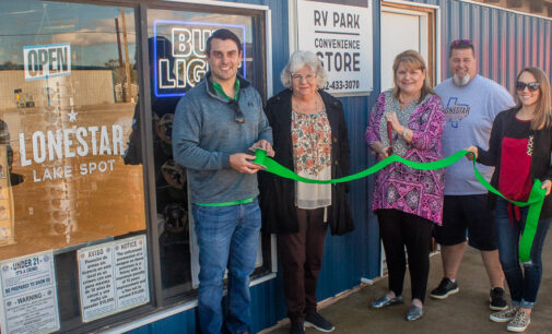 Lonestar Lake Spot convenience store, Chamber of Commerce host ribbon cutting