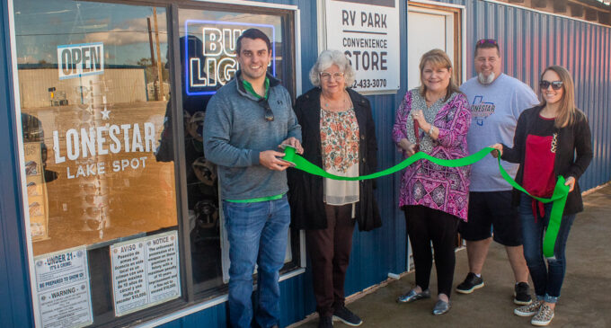 Lonestar Lake Spot convenience store, Chamber of Commerce host ribbon cutting
