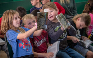 Rotary Club dictionaries for third graders — in photos