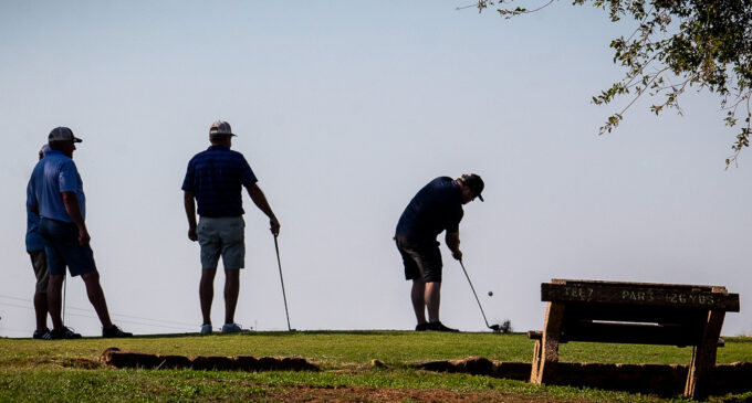 Breckenridge Chamber of Commerce golf tournament raises funds for scholarships