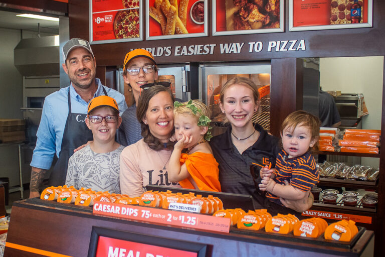 Little Caesars Express hosts ribboncutting ceremony for new restaurant