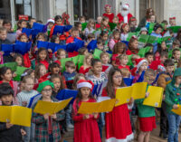 Local children, Santa bring Christmas cheer to Breckenridge