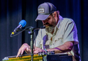 Reid Bros. concert at the National Theatre (Photos by Tony Pilkington)