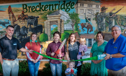 Realtor Jonathan Rangel hosts ribbon cutting ceremony