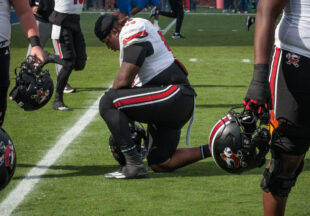 Louisville Cardinal Jerry Lawson in Dallas – Photos by Tony Pilkington and Brant Thurmond