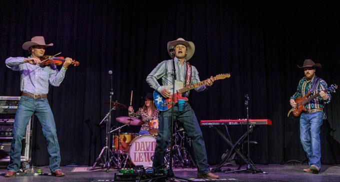David Lewis and band entertain small Breckenridge crowd for final 2025-26 Performance Series concert