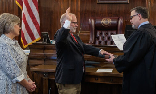 Will Thompson takes oath of office as Stephens County Judge