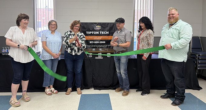 Tipton Tech celebrates grand opening with ribbon cutting ceremony