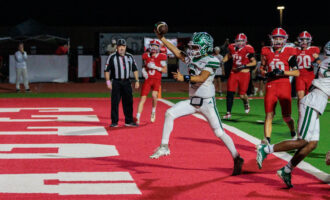 Close game in Holliday ends in 35-34 loss for Buckaroos